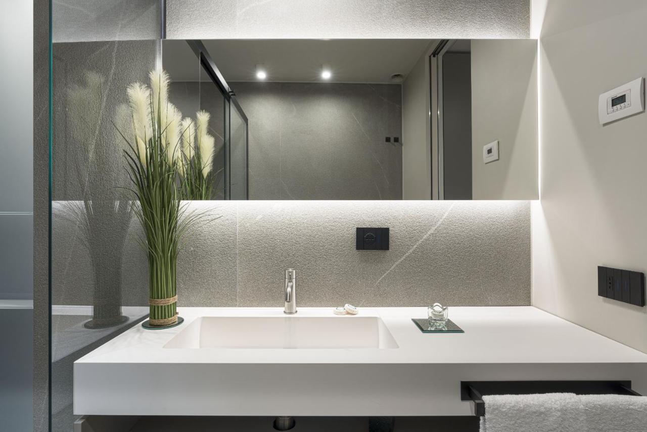 Aera Luxury Suites By Wonderful Italy Catania Bagian luar foto